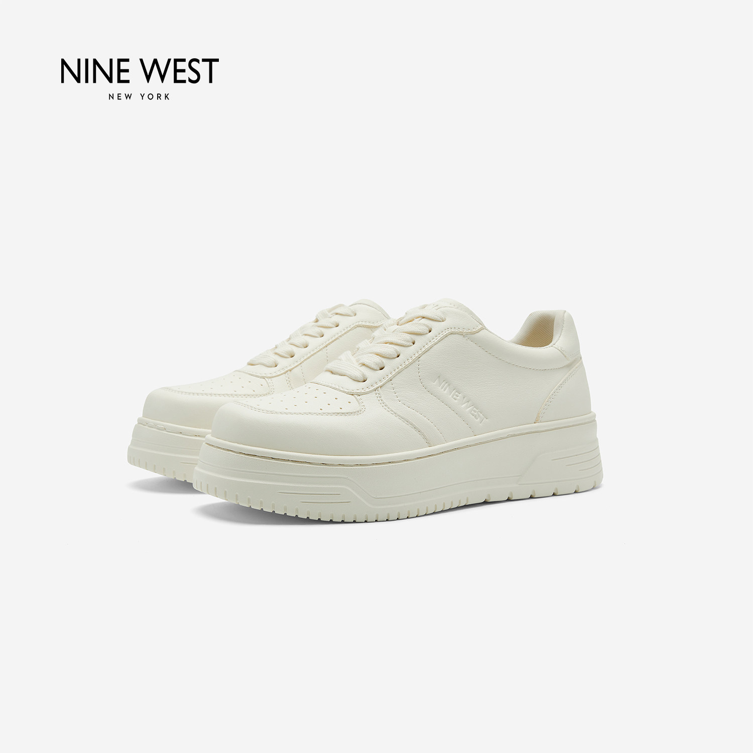 NineWest/玖熙厚底百搭小白鞋女图片