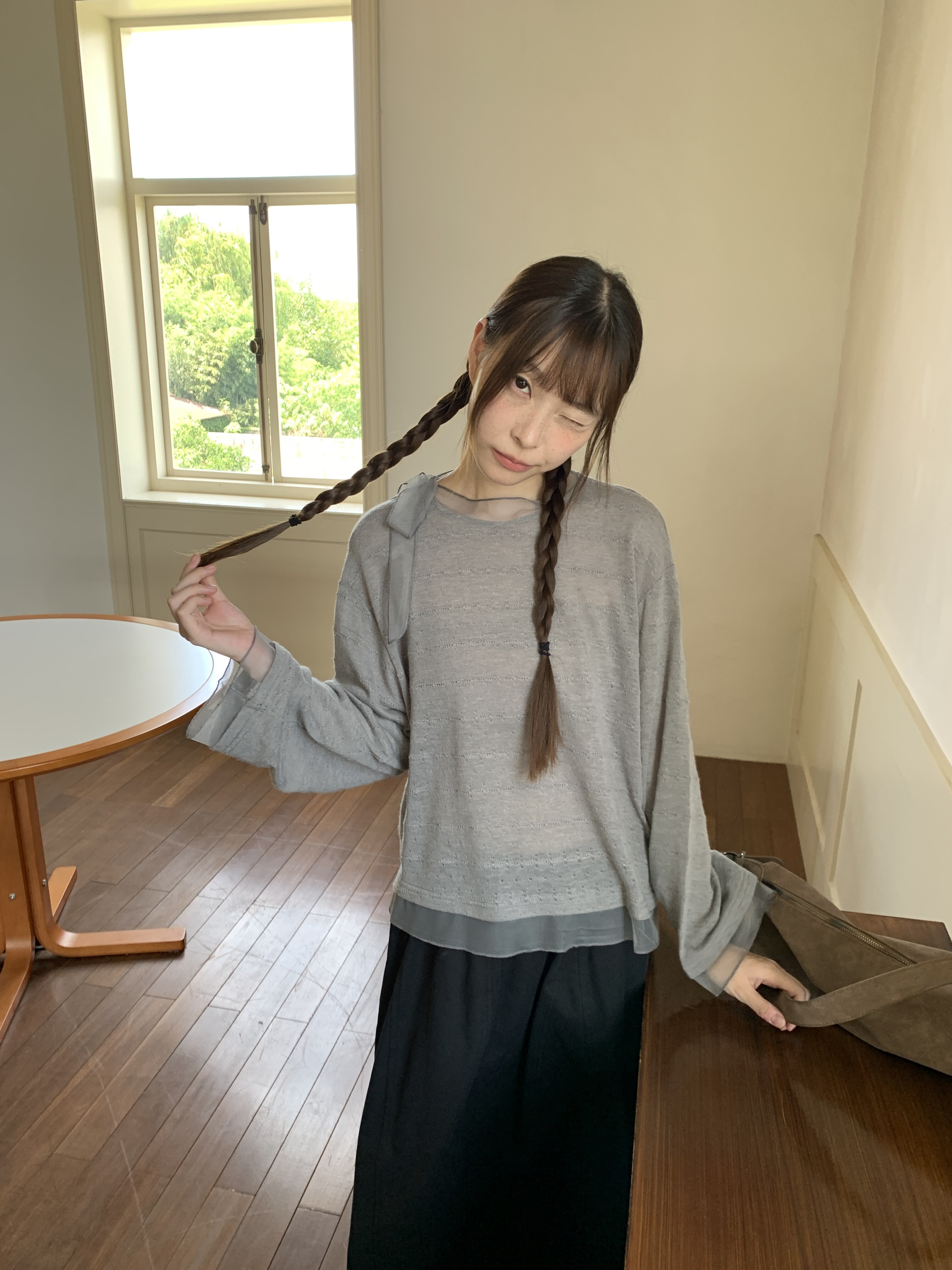 Eter 26秋新款韩系拼接网纱木耳袖子面膜打底衫女宽松显瘦上衣图片