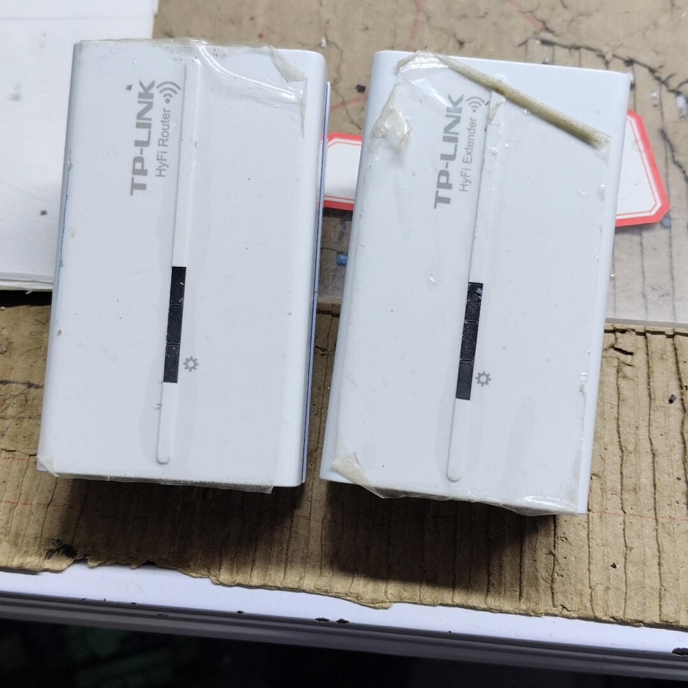 TP-Link HyFi智能无线路由器TL-H18R和扩展器《议价》