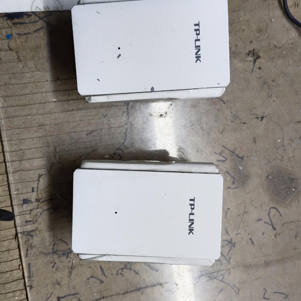 TP-LINK TL-WA832RE 300M无线信号扩展器《议价》