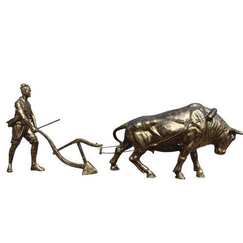 铸铜农耕田地开荒牛华尔街牛雕塑定制玻璃钢水牛牦牛民俗摆件厂家