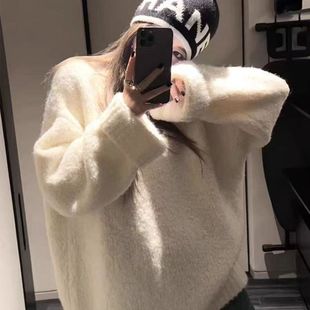 慵懒风奶白色套头毛衣女新款秋冬宽松学生长袖圆领针织衫韩版上衣