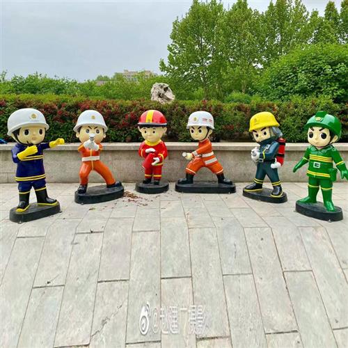 玻璃钢卡通消防员铸铜人物雕塑定制铁艺镂空剪影拍照座椅模型摆件