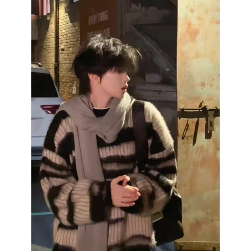 黑白条纹复古美式毛衣男