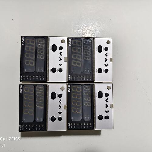 议价SDC36温度控制器C36TC0UA1200，成色漂亮四