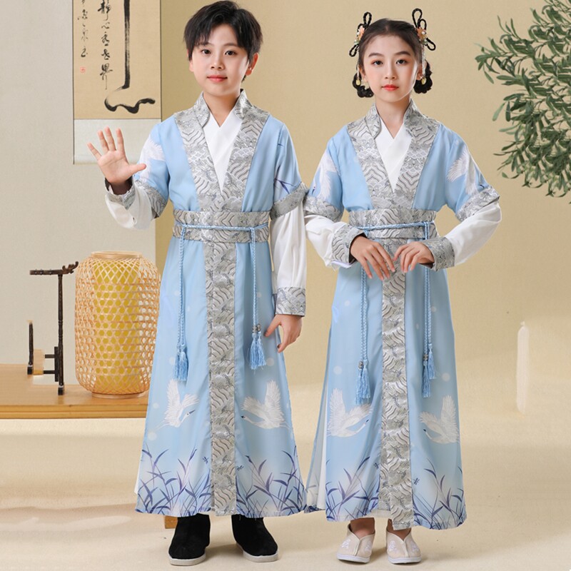 儿童古装汉服宠伊熊男