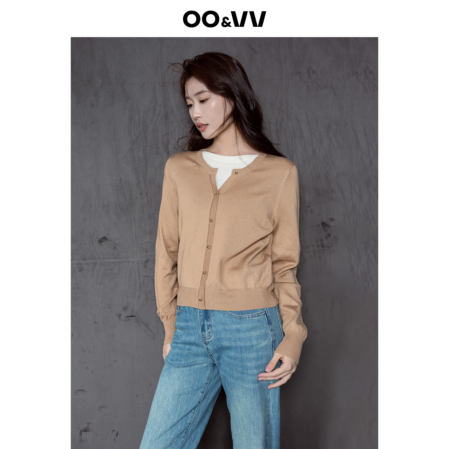 设计感金属装饰扣  假两件设计  单穿内搭