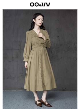 oo&vv法式V领前排扣长袖连衣裙女25秋新款别致设计绑定收腰天丝裙