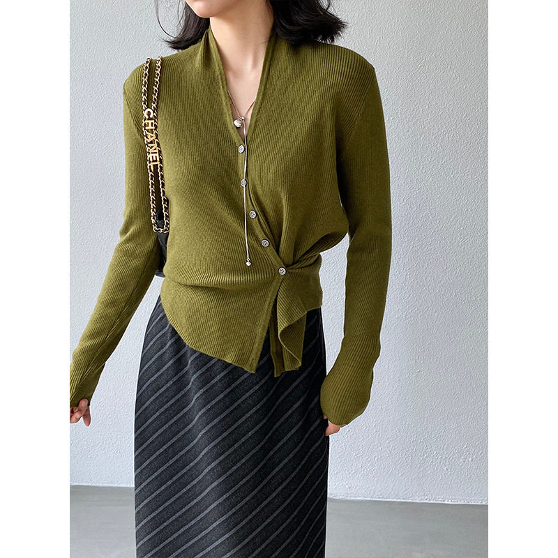 精致纽扣设计感V领女秋季百搭修身显瘦长袖上衣针织开衫026