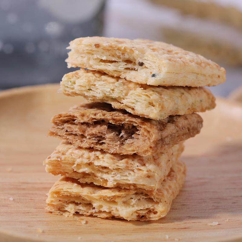 正宗台湾庄家方块酥牛轧饼干全麦咸蛋黄千层牛乳派扎酥材料