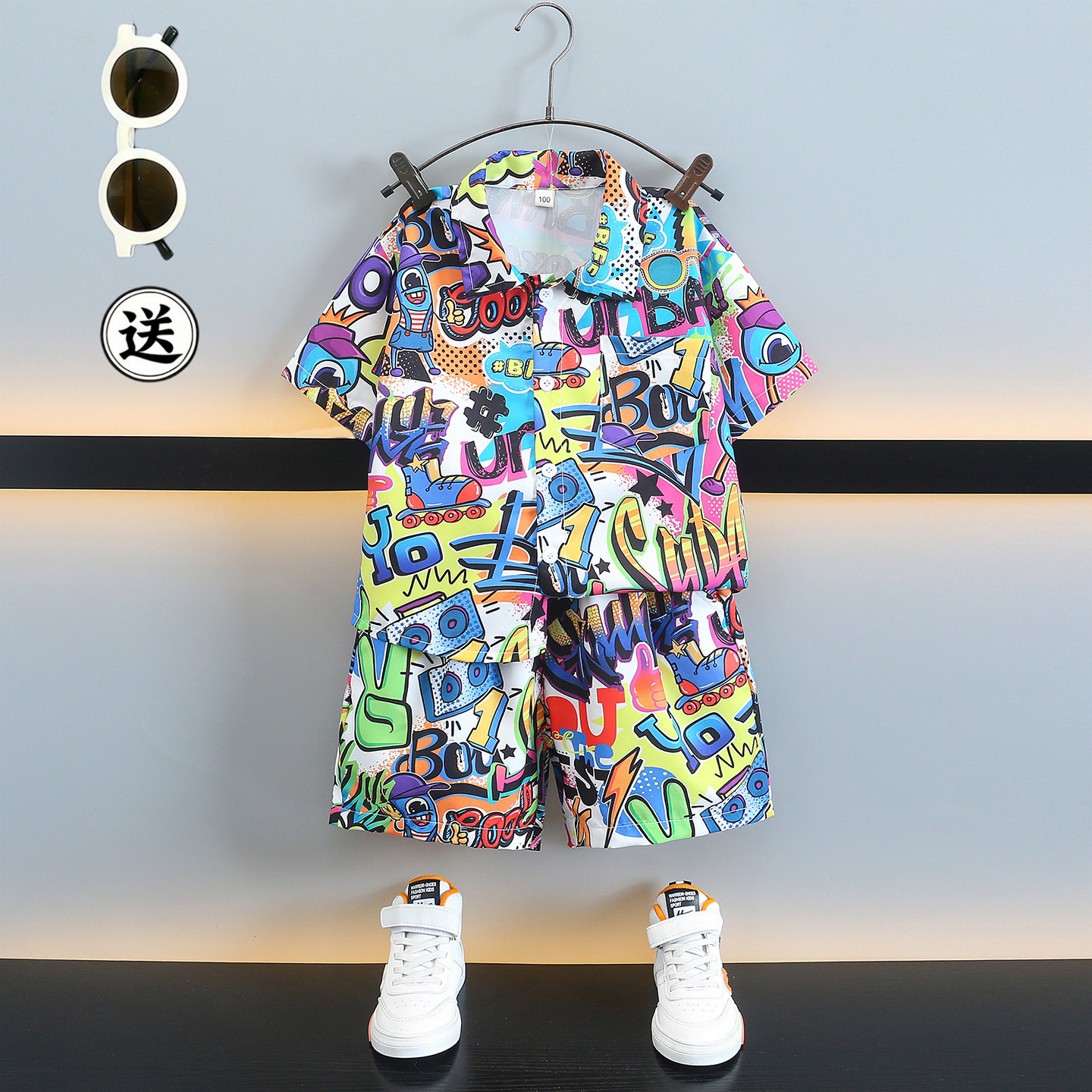 男童卡通涂鸦印花套装2026新款洋气儿童短袖衬衫夏季沙滩风两件套