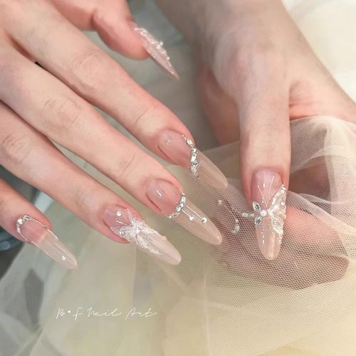 蝴蝶新款纯欲裸色碎钻穿戴甲