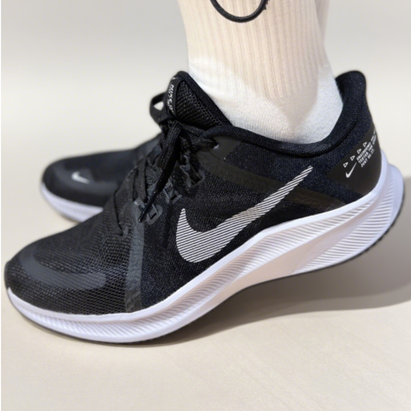 Nike Quest 4 男款 日常跑专业跑步鞋 黑白 DA1105-006