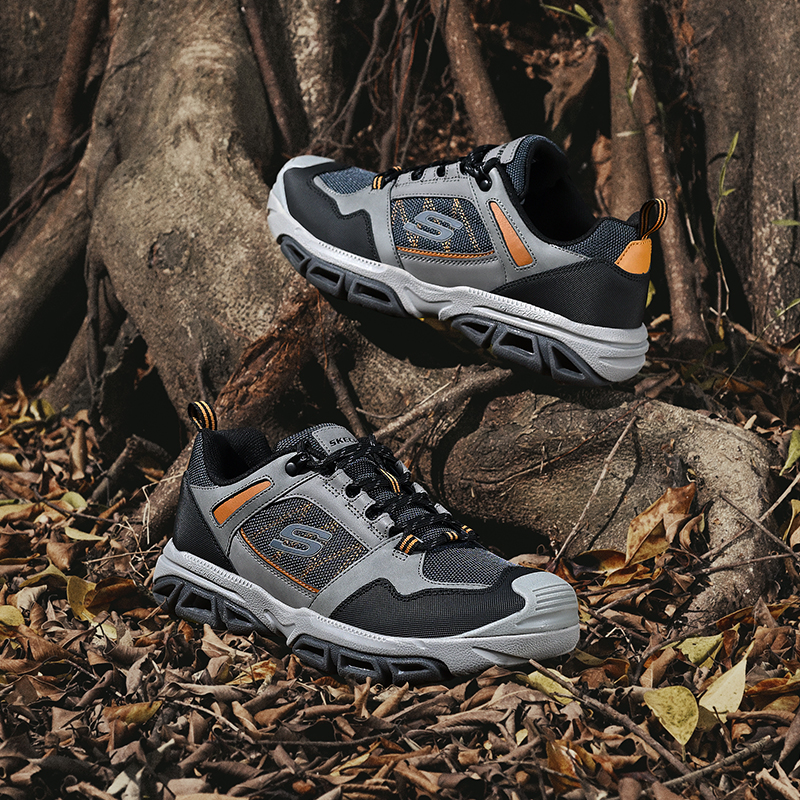 休闲运动鞋斯凯奇运动鞋