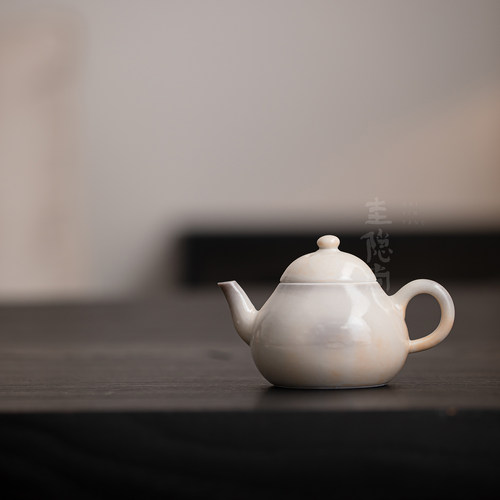 圭隐堂窑变陶瓷梨形茶壶日式志野烧家用复古小号泡茶壶单壶手抓壶