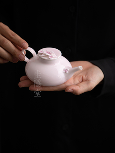 圭隐堂手工捏花陶瓷手执茶壶家用覆古粉色女士泡茶壶单壶手抓壶