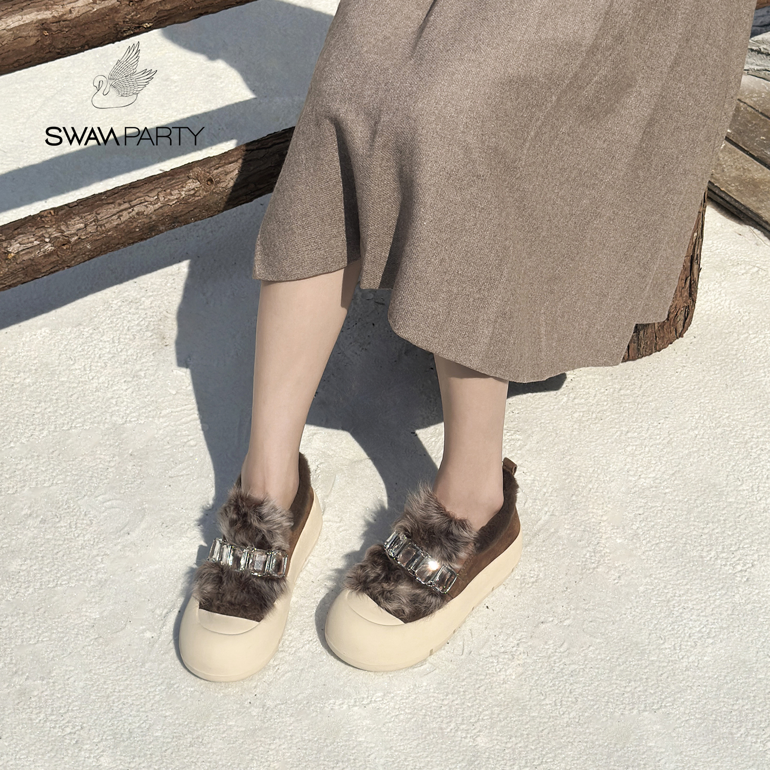 Swan Party女鞋2025年秋季新款牛绒厚底休闲板鞋膨膨头乐福鞋通勤