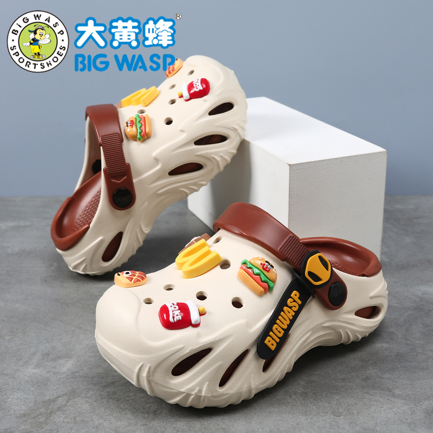 大黄蜂儿童洞洞鞋男童拖鞋夏季新款外穿防滑包头沙滩鞋卡通凉拖鞋