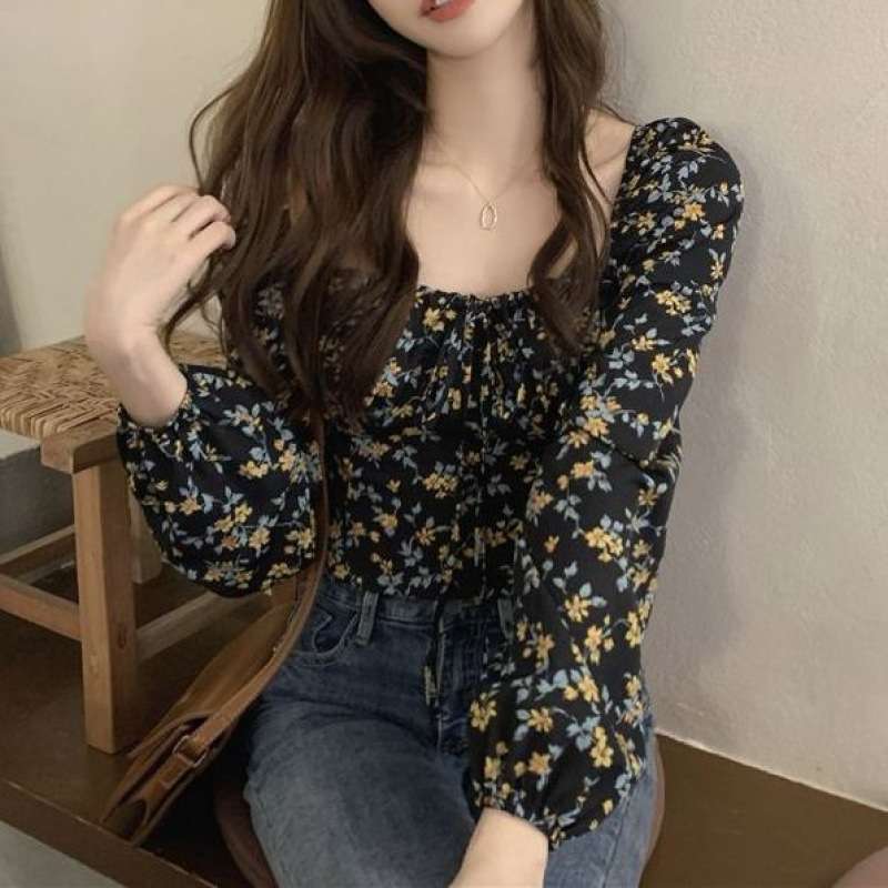 法式碎花衬衫女春秋2024新款方领泡泡长袖超仙设计感短款别致上衣
