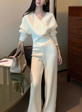超火冬装搭配一整套绝美大小姐漂亮减龄白色针织套装裤高级感百搭