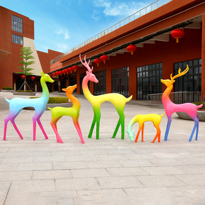 户外渐变色光滑鹿玻璃钢材质商场售楼部园林景观大型装饰落地摆件