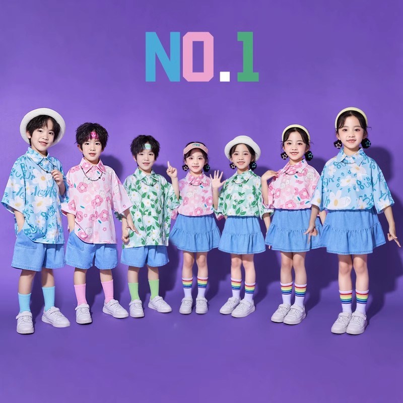 速发六一少儿啦啦队孩子的天会演风服港出走秀小学生运动空开幕式