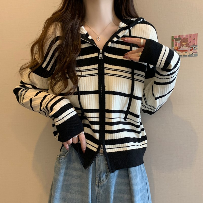 速发大码装遮肚子双拉链条纹长袖开衫春秋胖妹妹连帽针织上衣