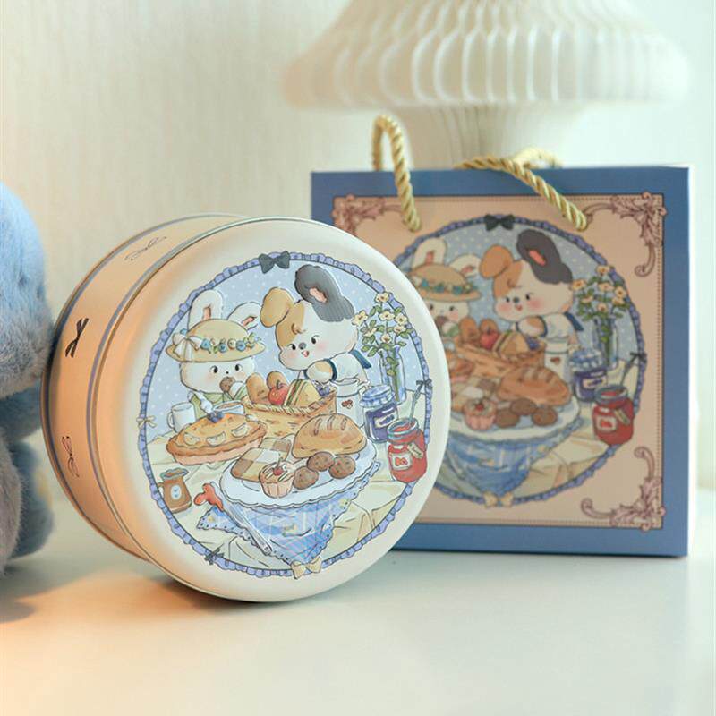 新货饼干包装盒马口铁盒珍妮红色新年糖果小礼盒卡通圆空罐