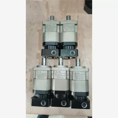 议价4oow行星减速机，出轴16，止口5o，发兰6o，对角7o，议价商品