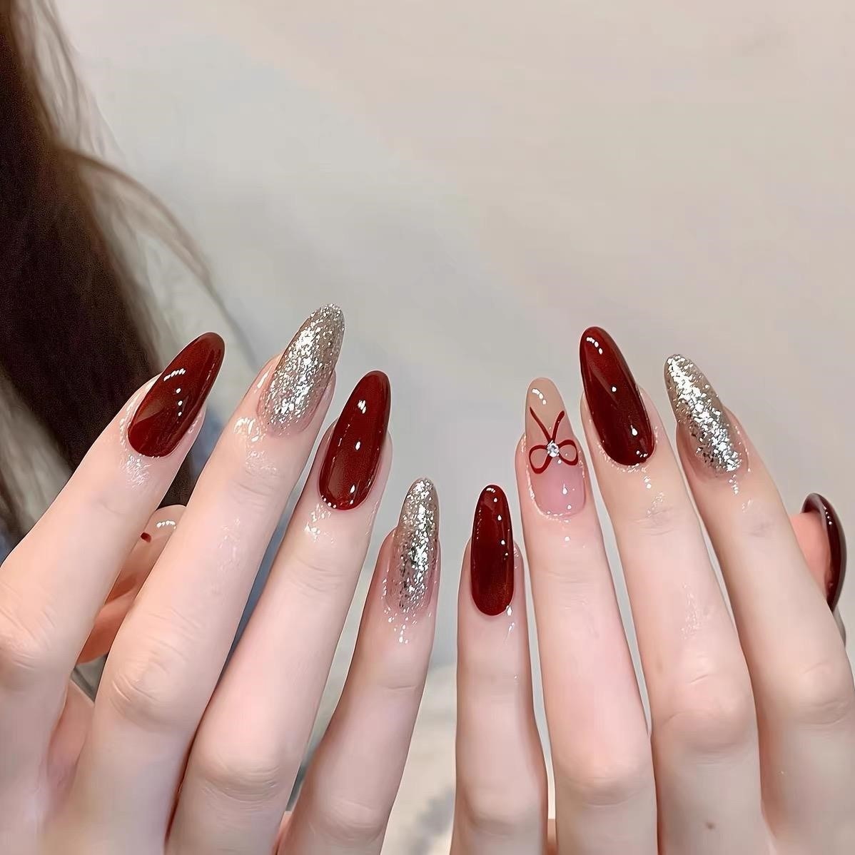 新年红色战甲纯手工穿戴甲氛围感酒红金闪蝴蝶结显白可拆卸婚甲,彩妆/香水/美妆工具,穿戴甲/甲片,淘宝优惠券,粉丝福利购,淘宝优惠卷