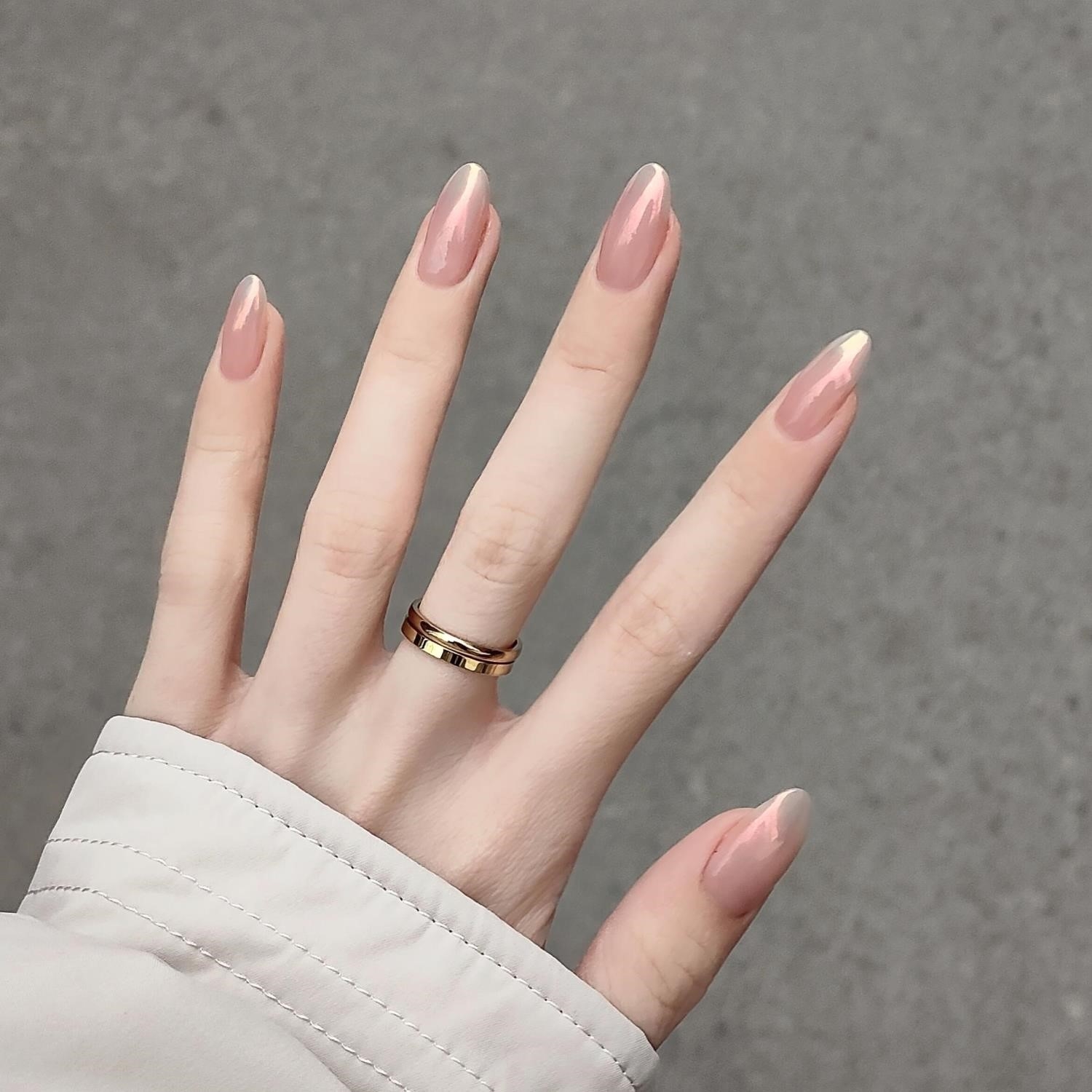 海莉同款纯欲风温柔裸色极光粉渐变手工光疗穿戴甲可拆卸孕妇婚甲