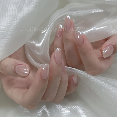 海莉同款手工穿戴甲白月光小红书手工美甲成品新娘可拆指甲贴片