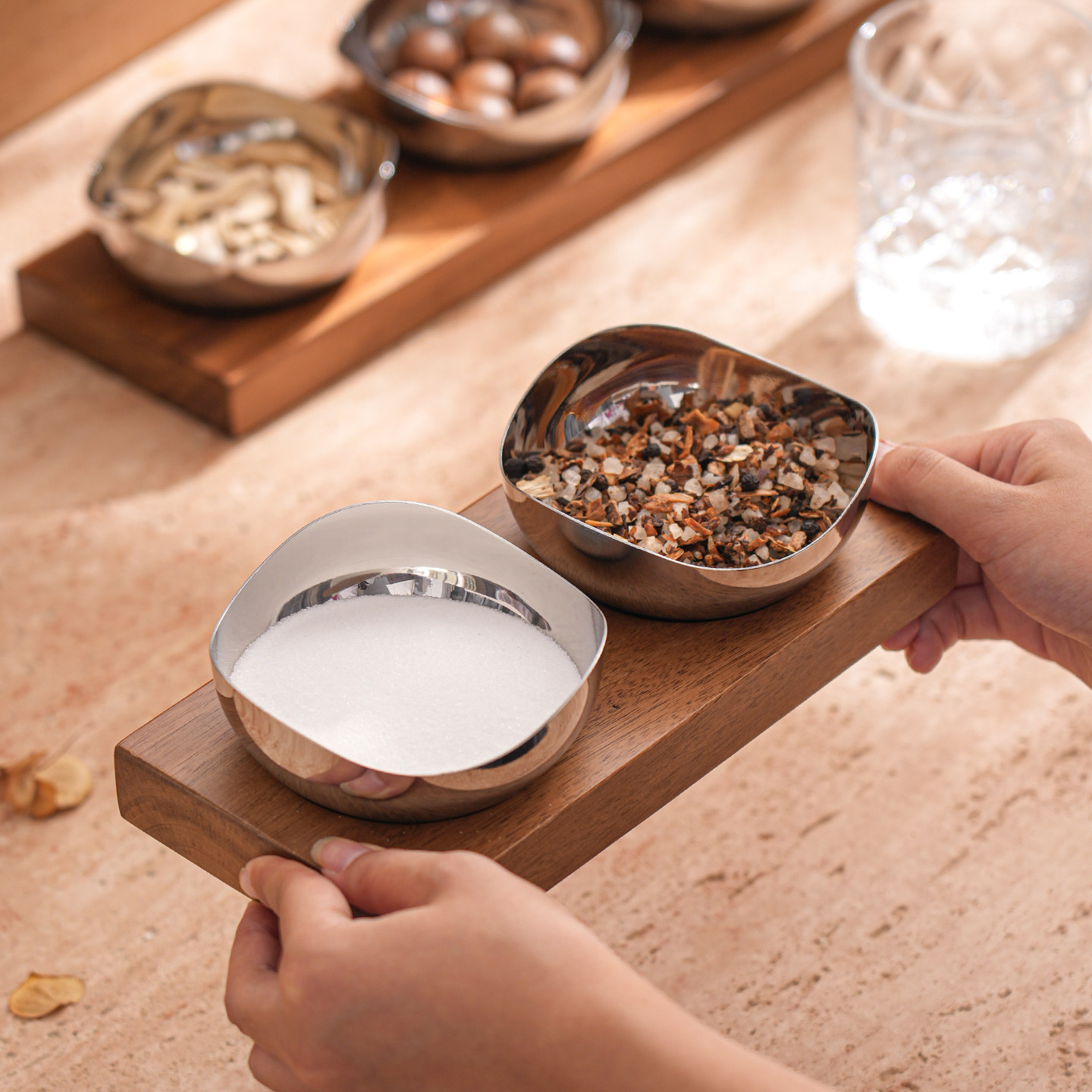 欧式轻奢304不锈钢坚果干果木托盘家用调料碟创意客厅茶几水果盘