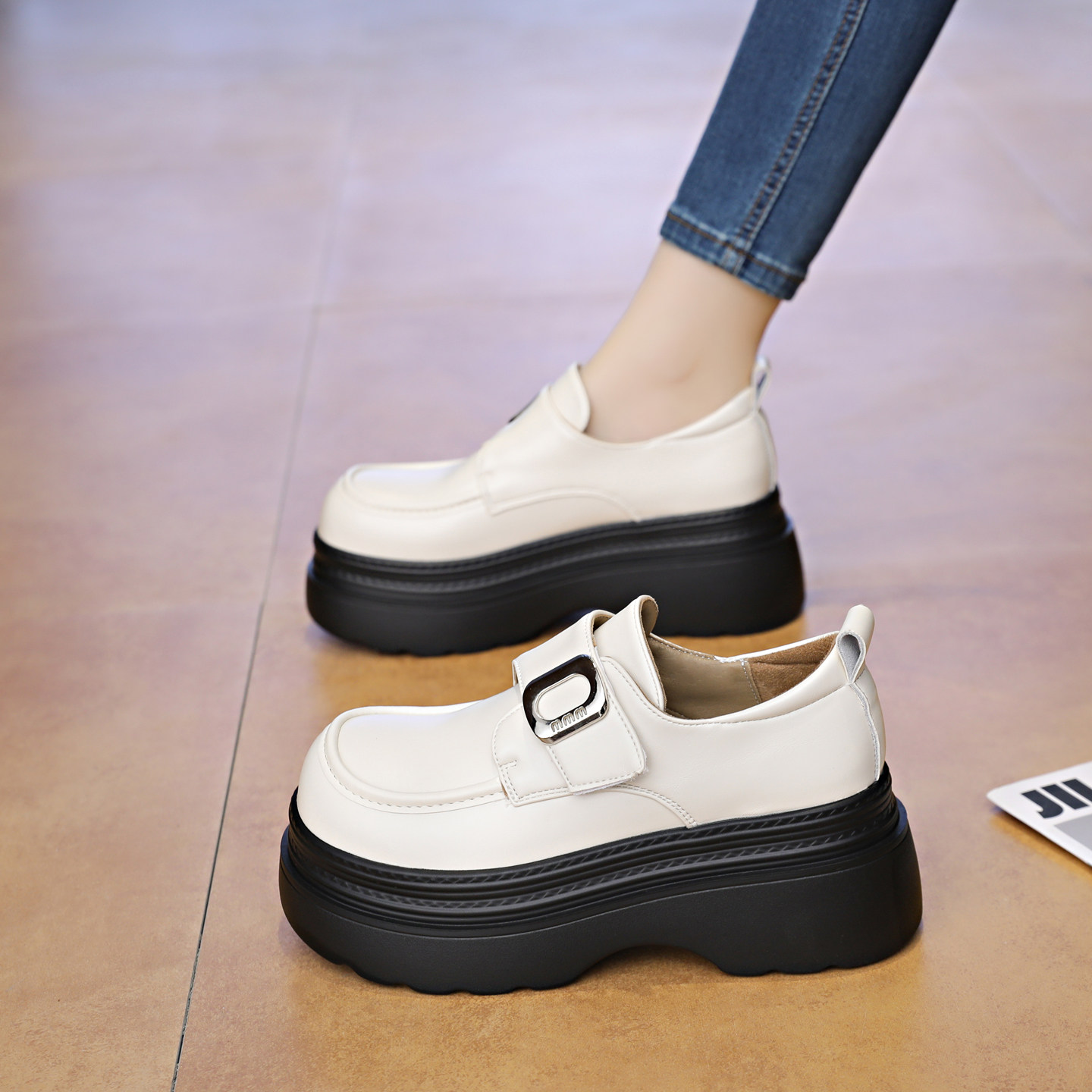 松糕厚底白色小皮鞋女款2026春季新款配裙子单鞋英伦风增高乐福鞋,女鞋,深口单鞋,淘宝优惠券,粉丝福利购,淘宝优惠卷