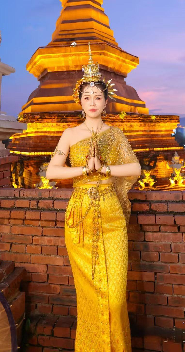 傣王妃服饰泰国传统服装女套装烫金披纱修身优雅影楼旅拍走秀迎宾