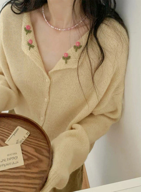 多巴胺黄色花朵设计感长袖针织开衫女2025新款早秋氛围感穿搭上衣