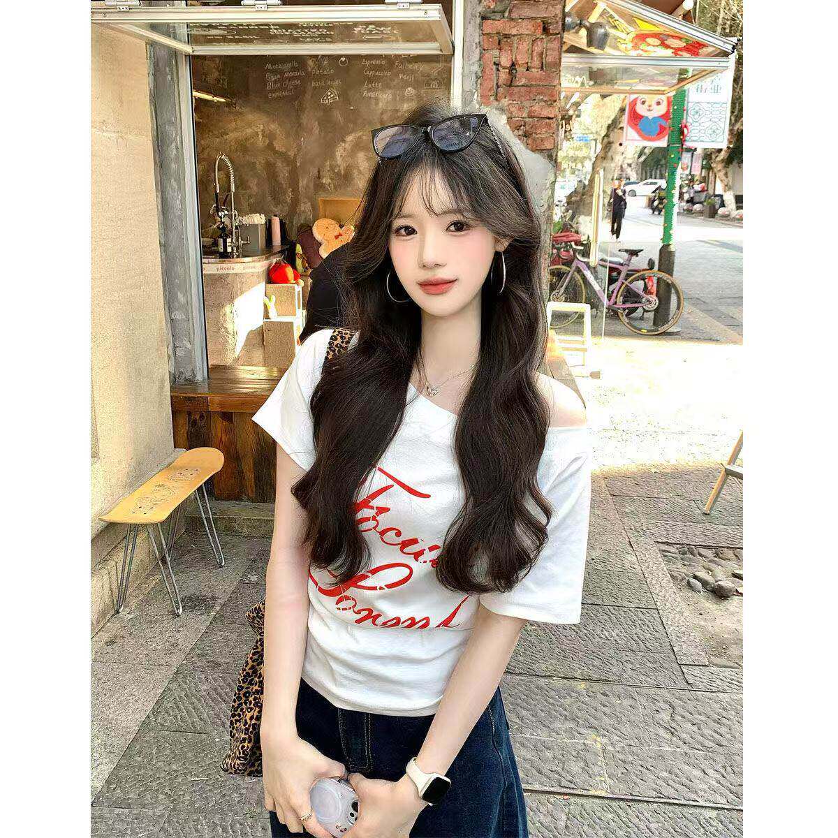 美式白色斜肩t恤女夏季字母印花宽松显瘦短袖辣妹露肩休闲上衣ins