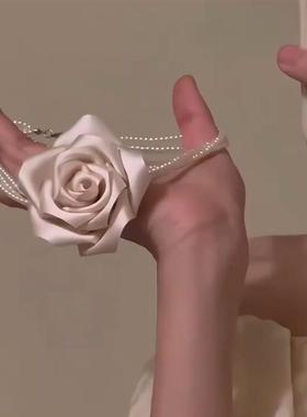 高级感复古黑色立体玫瑰珍珠choker女颈链花朵设计法式气质锁骨链