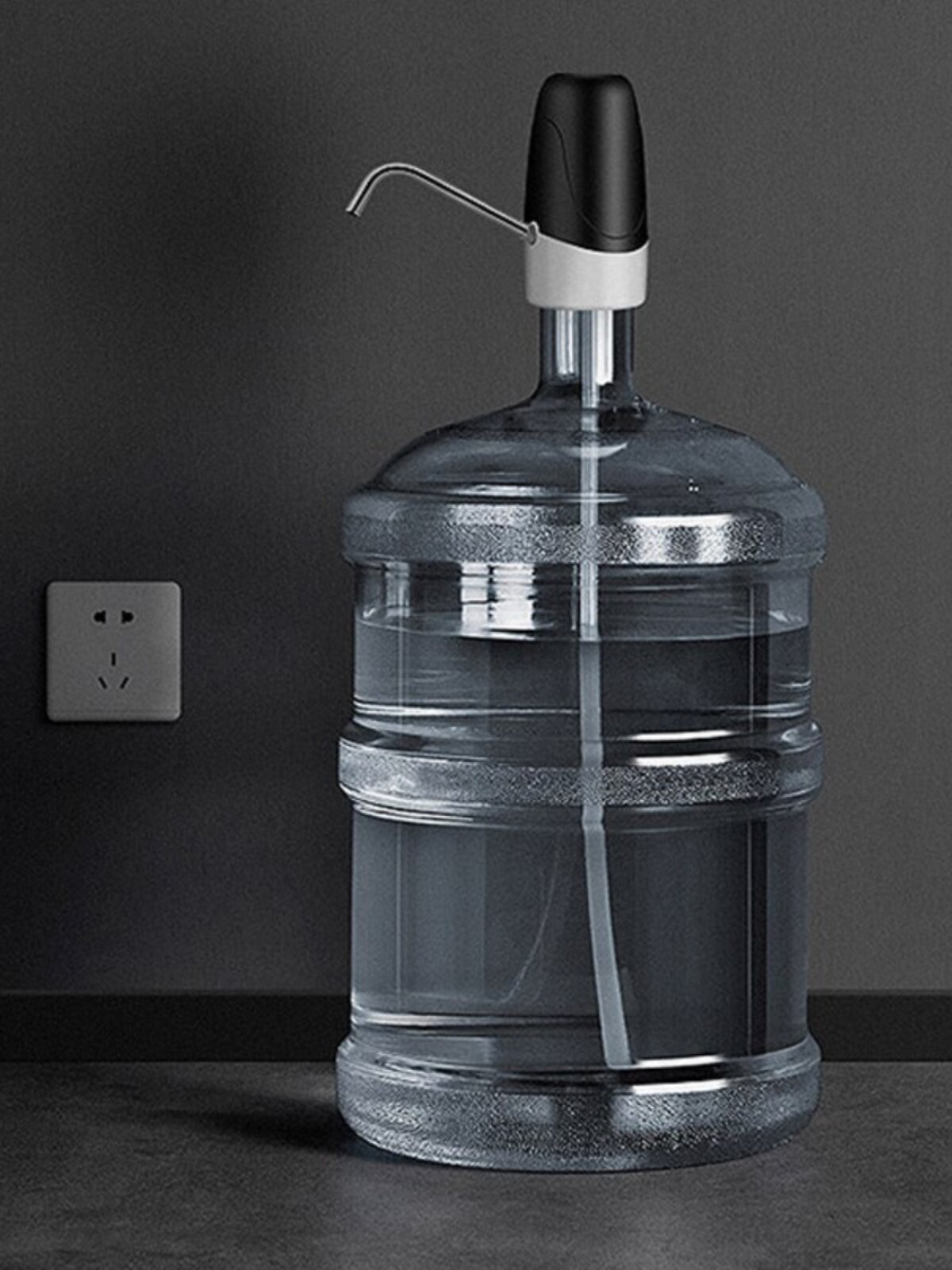 新品厂促桶装水抽水器饮水机家用电动按压水器自动上水泵充电新疆