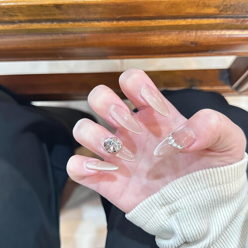 2026新年款小红书手工穿戴甲玻璃珠猫眼钻球气质高级成品假指甲