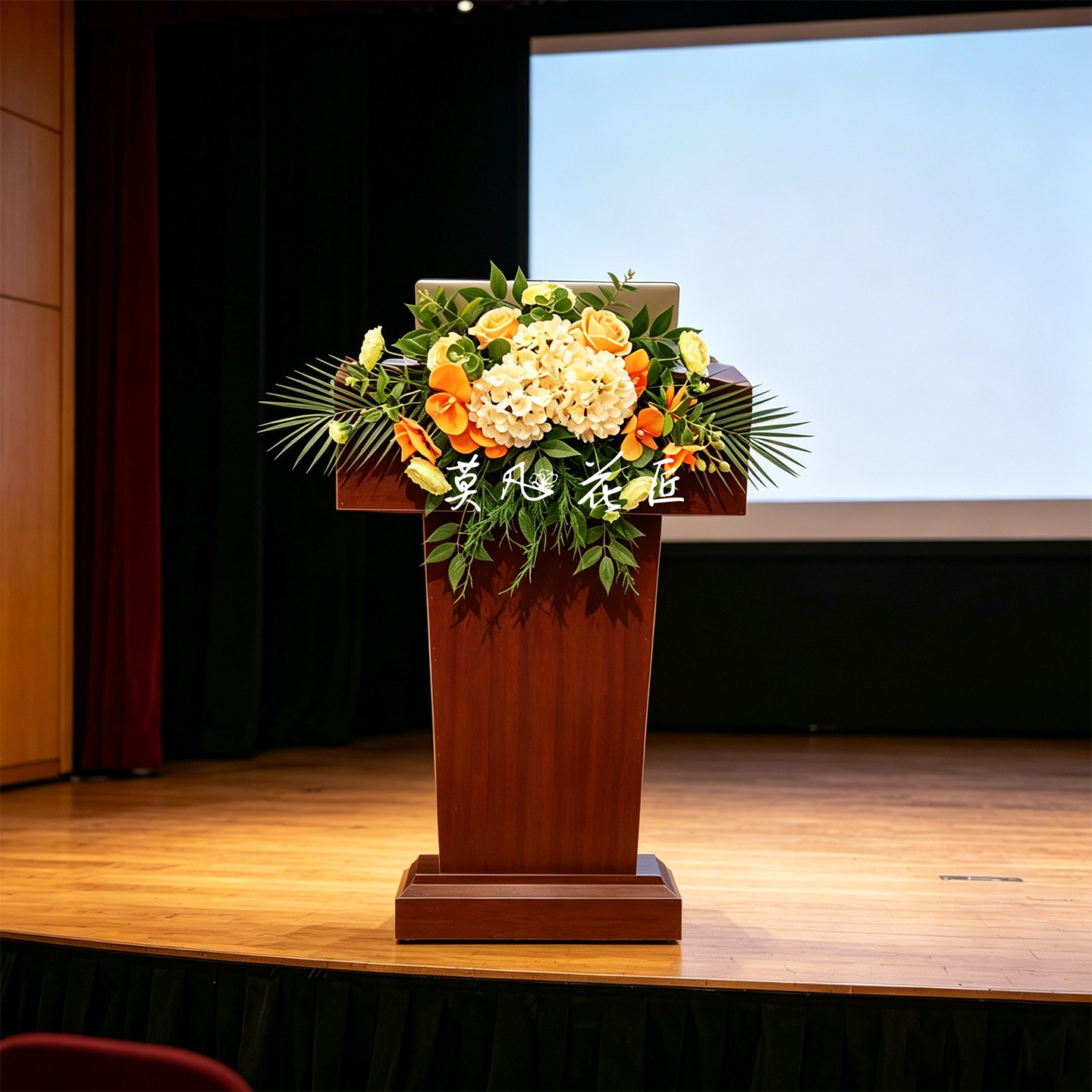 高档简约演讲台花仿真花会议桌摆花酒店迎宾台桌花主席台发言台花