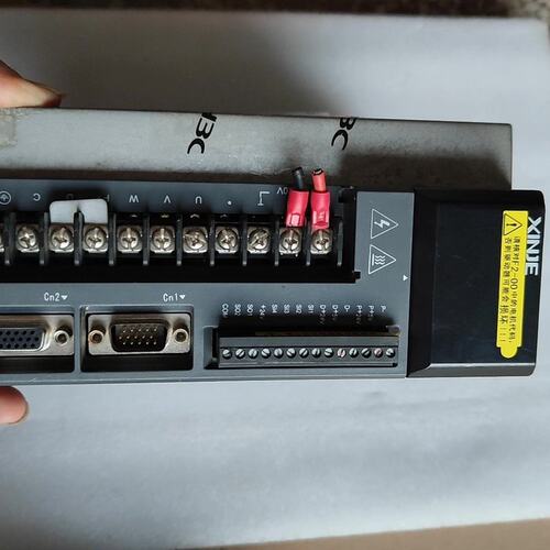 议价伺服驱动器DS2-21P5-AS2DS2-20P7-AS2DS2-22P2-AS2