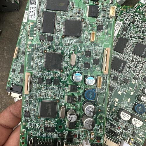 LCMX02-640HC-4TG100CLCMX02-480HC-4TG100CLCMX02-800HC-4TG100C