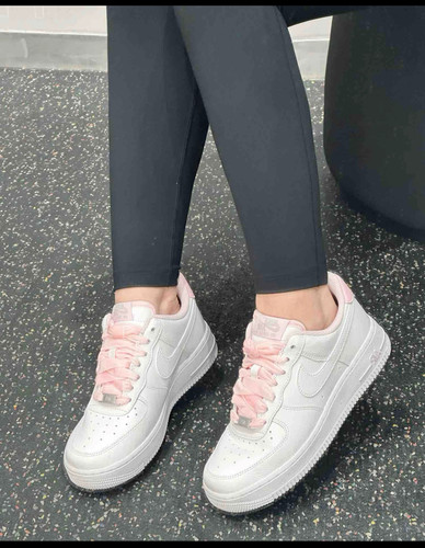 Nike Air Force 1 Low AF1女子空军一号白粉低帮休闲板鞋HV4403
