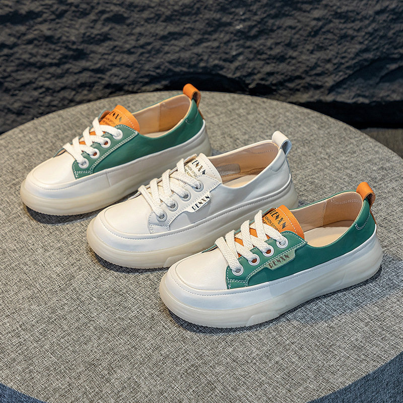 2026年春季新款小白鞋女头层牛皮学生板鞋牛筋软底鞋百搭护士鞋