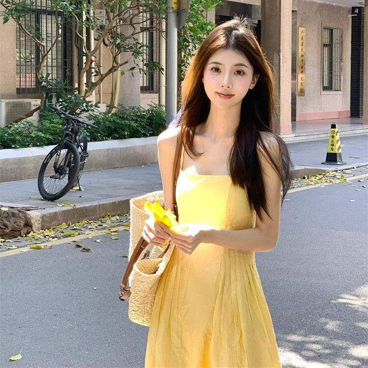 法式度假风黄色收腰吊带连衣裙