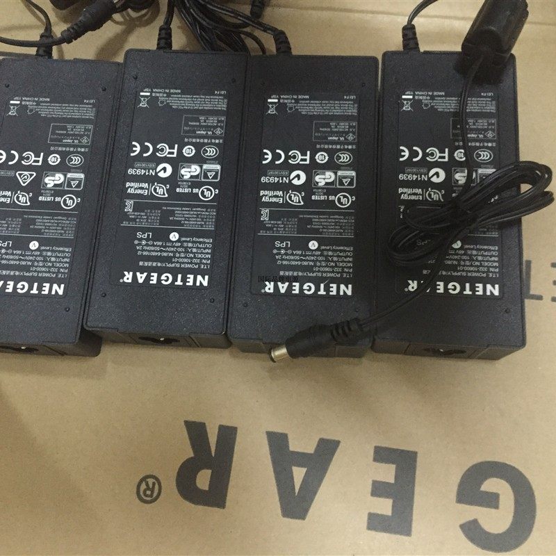 网件FS116P FS116交换机 48V1.66A  NU80-6480166-I2电源适配器线