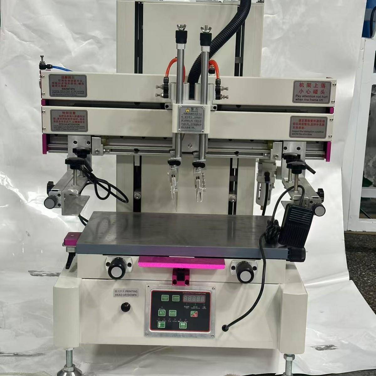 自动丝印机小型：丝网印刷机台式精密吸气丝印机 丝网印刷垂直