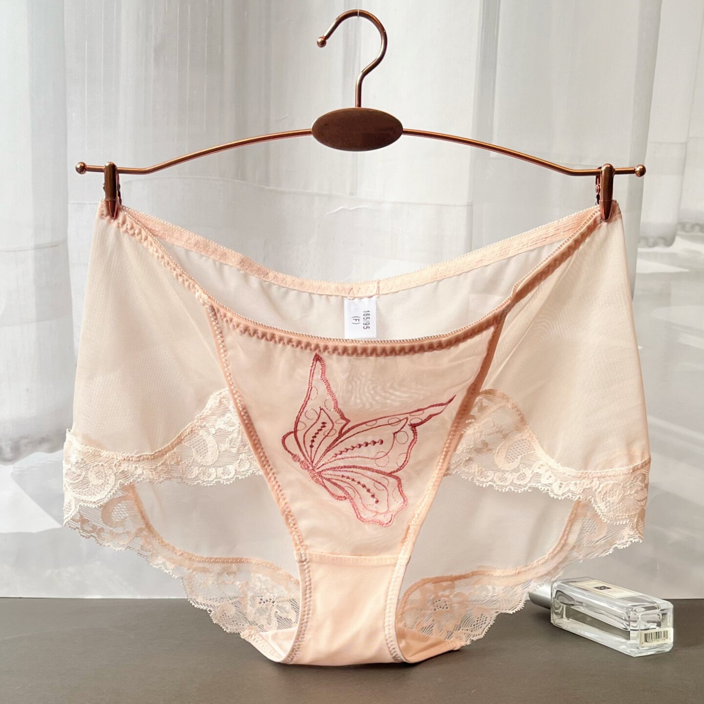 性感蕾丝刺绣无痕透气女三角裤