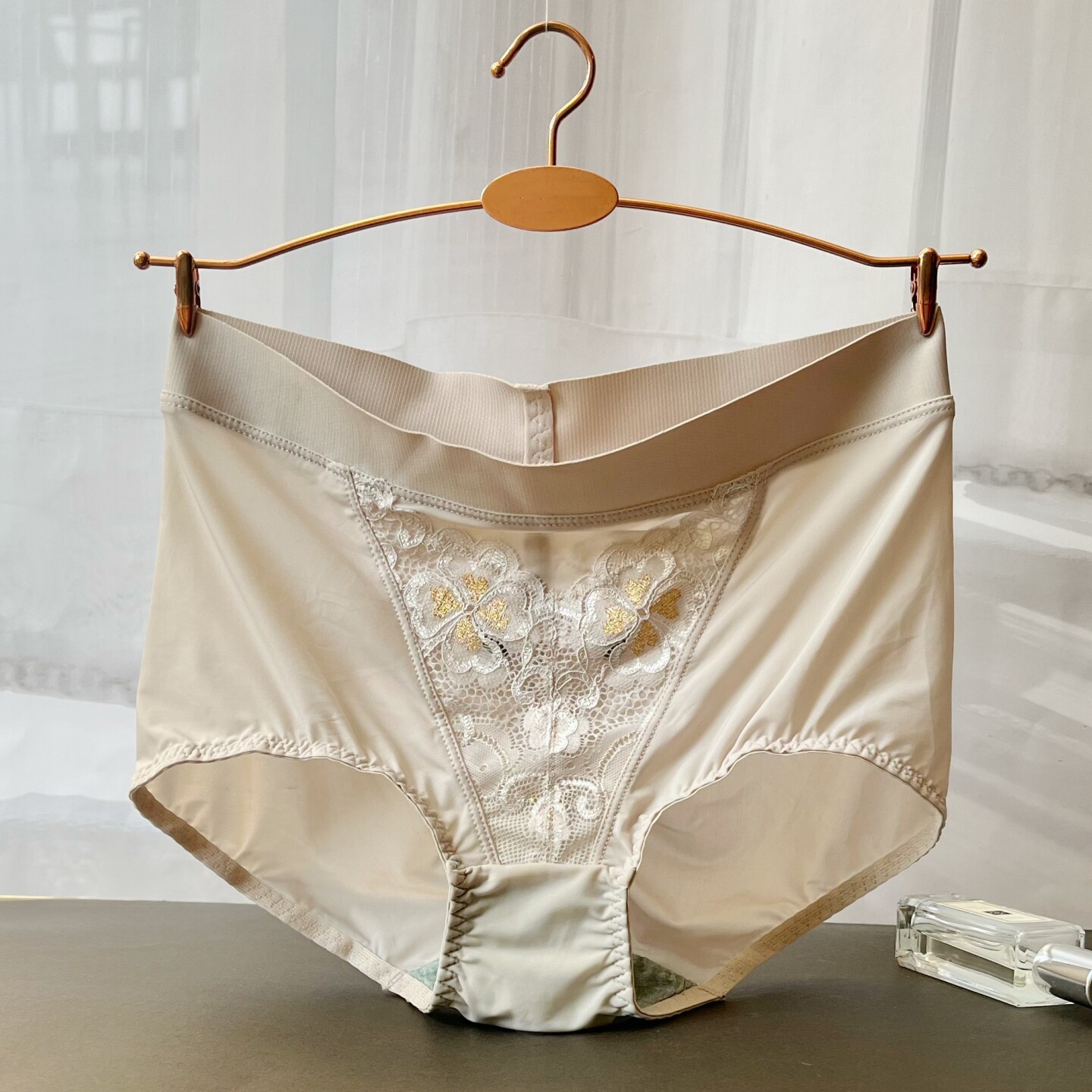 蕾丝刺绣女士三角内裤